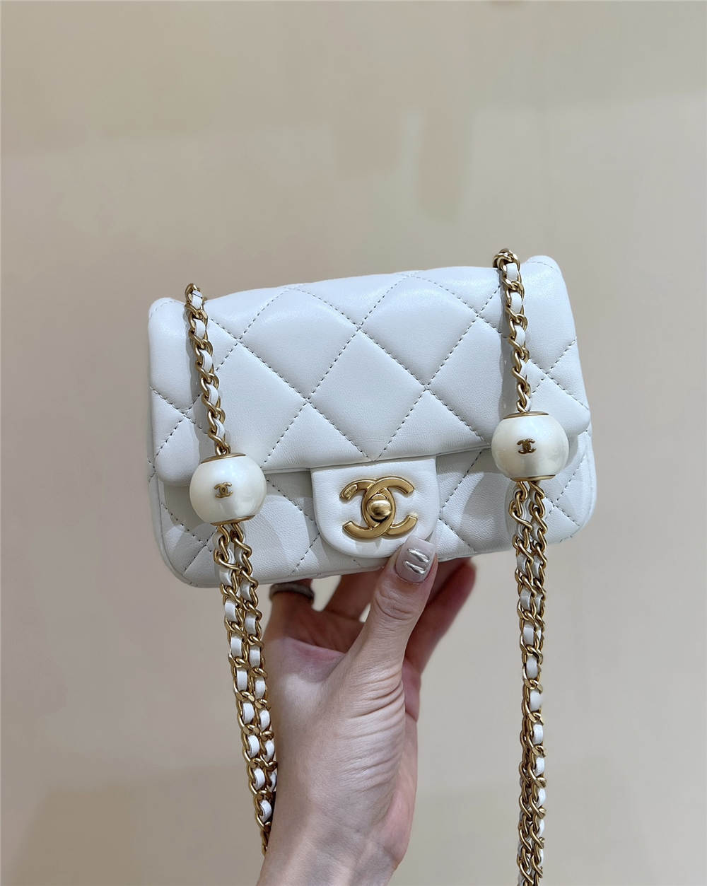 Chanel Mini flap bag, Lambskin, imitation pearls & gold metal AS4868 Size 11.5*17*5cm 2025 new 